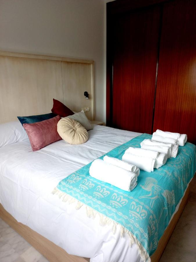 Ijd Apartments 9 Parking Gratis Y Piscina Bormujos Eksteriør billede